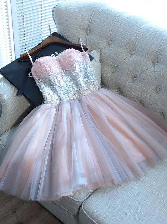 Fashion Forward Femininity Bold Silhouette Pink Mini Sweet 16 Dress Cute Sequins Short Prom Graduation Gown OM133