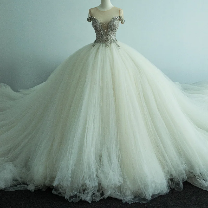 Sophisticated Street Style Offers Casual Elegance Capped Sleeve Puff Skirt Ballgown Wedding Dress Tulle Bridal Gown