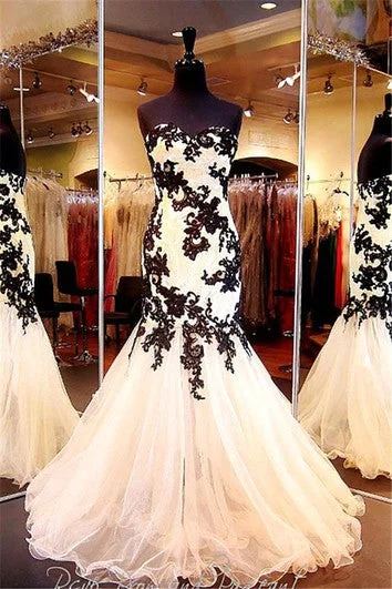 Chic & Modern Sales Sophisticated Cut Elegant Sweetheart Black Appliques Evening Dresses Mermaid Sweetheart Tulle